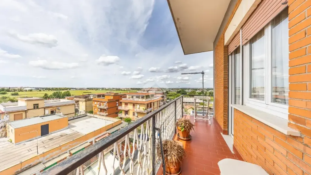 Rõdu - Apartment with Balconies in Central Rome