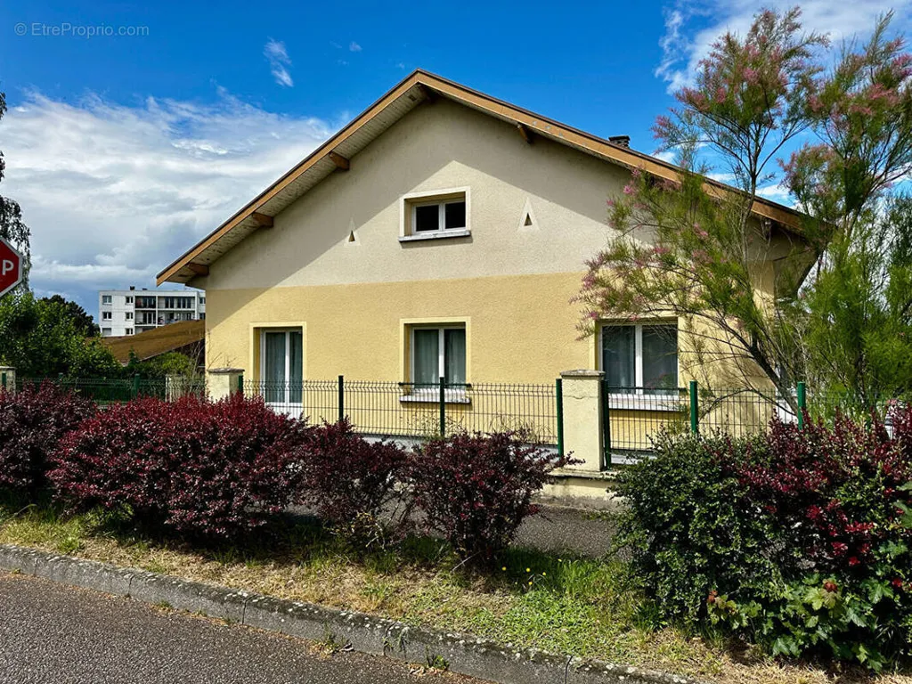 Maison 4 pièces à Charmes