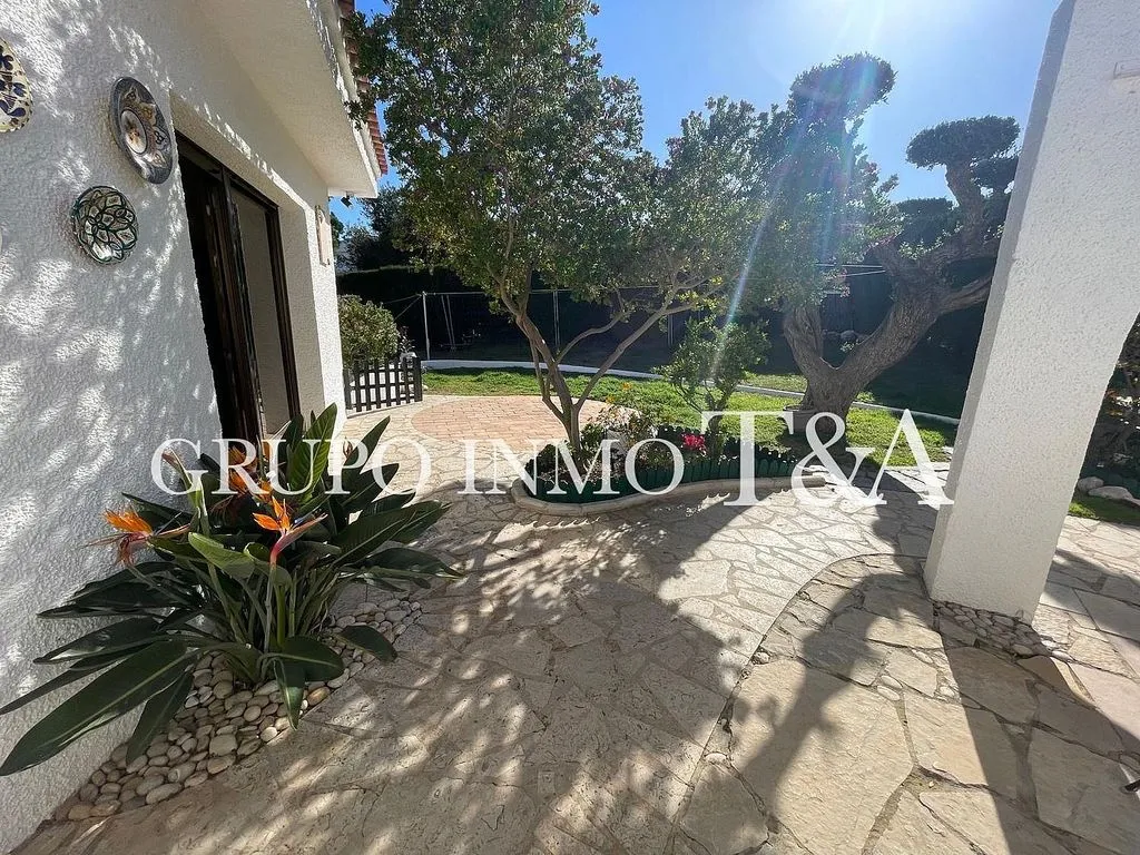 Terrass - Chalet with Pool and Sea View in Las Atalayas