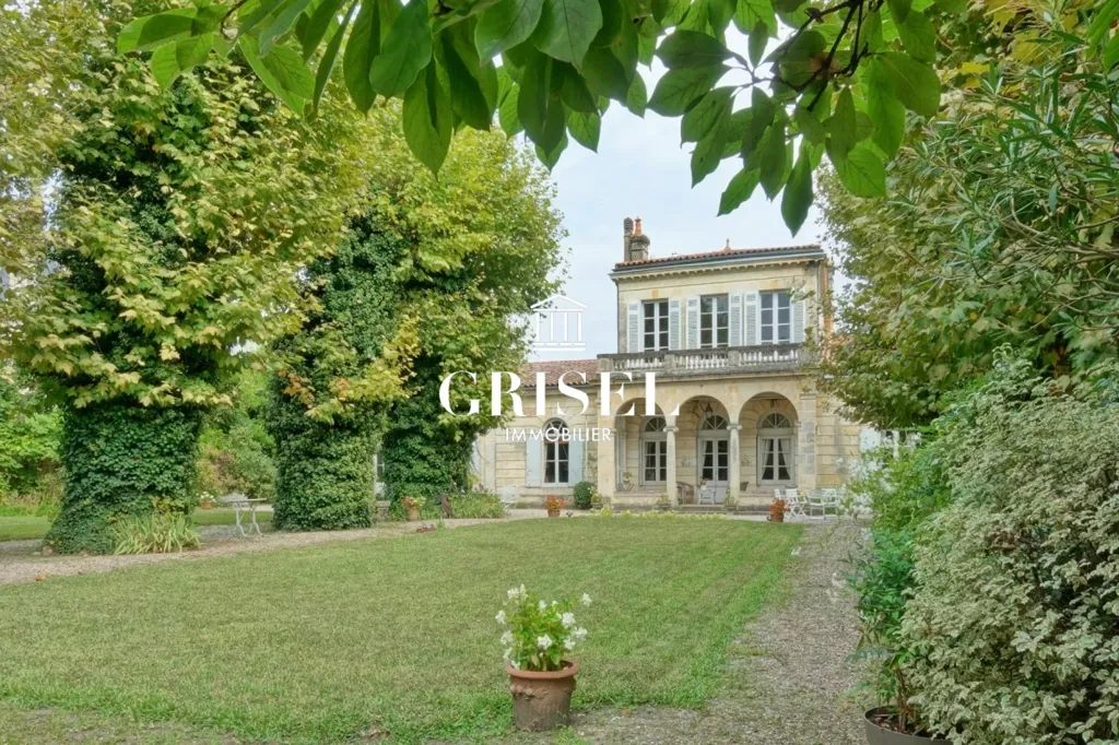 Välivaade - Directoire Style Villa with Park in Bordeaux