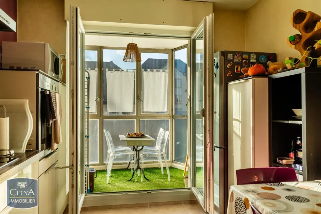 Köök - 3-Bedroom Apartment with Balcony in Bischheim