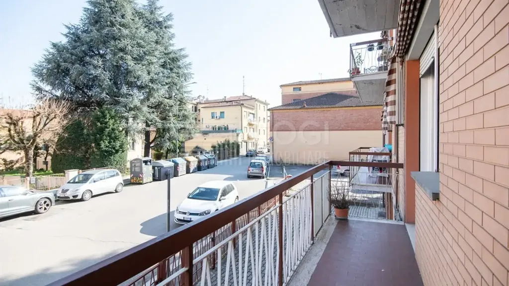Balcon - Apartment with Balcony near Imola Centre