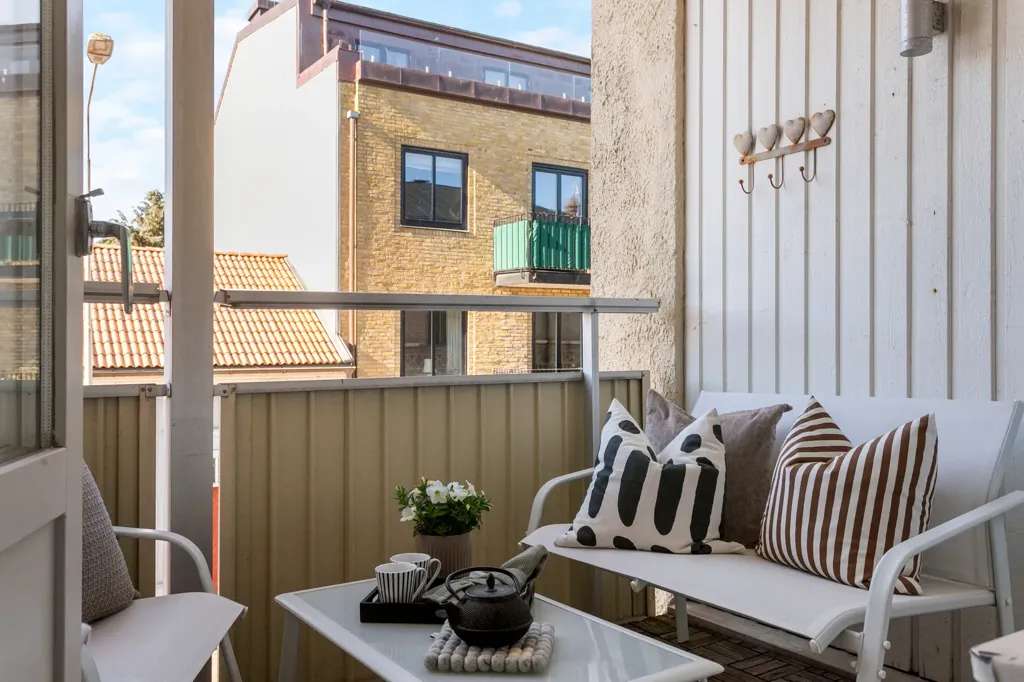 Balcon - Apartment with Balcony in Central Varberg