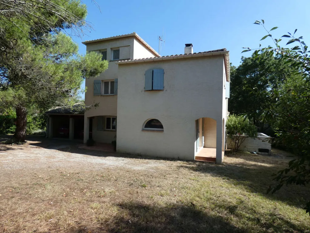 Välivaade - Architectural Villa with Pool in Villemoustaussou