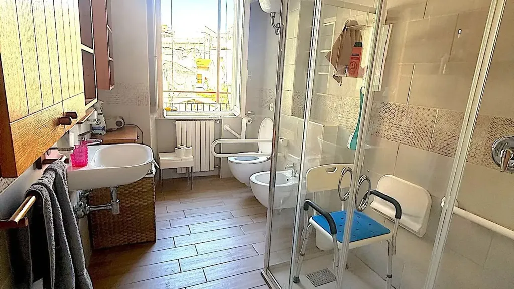 Salles de bain - Modernised Apartment with Balcony in Cagliari