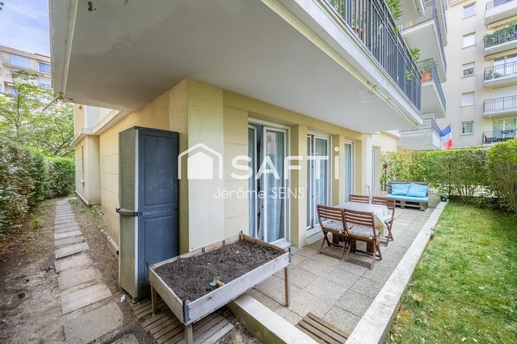Giardino - Apartment with Garden in Poissy