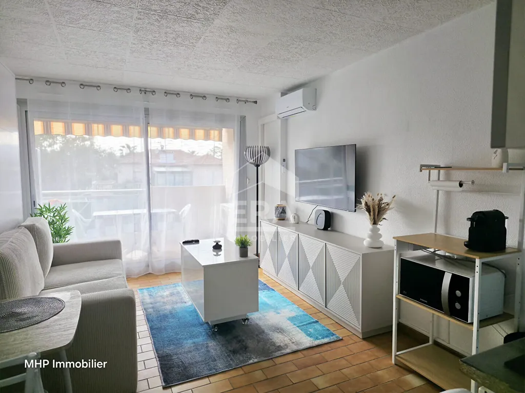 Soggiorno - Studio with Balcony in Antibes