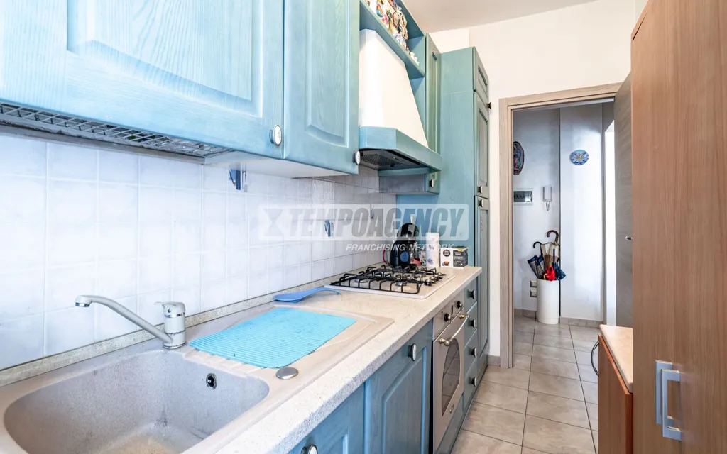 Cucina - Rear-Facing Bilocale with Balcony in Garbagnate Milanese