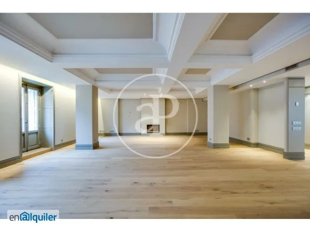 Soggiorno - Apartment with Balcony in Retiro, Madrid