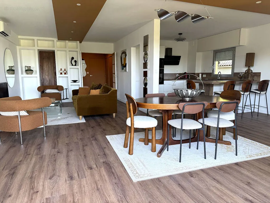 Söögituba - Renovated 4-Piece Apartment with Terrace in Les Angles