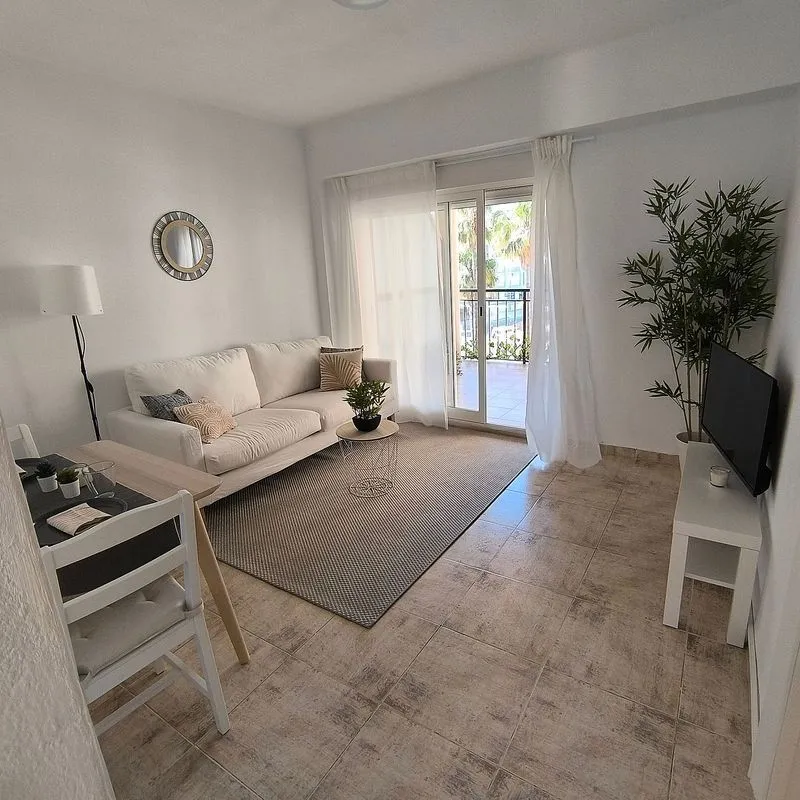 Elutuba - Apartment with Terrace in Platja Nord