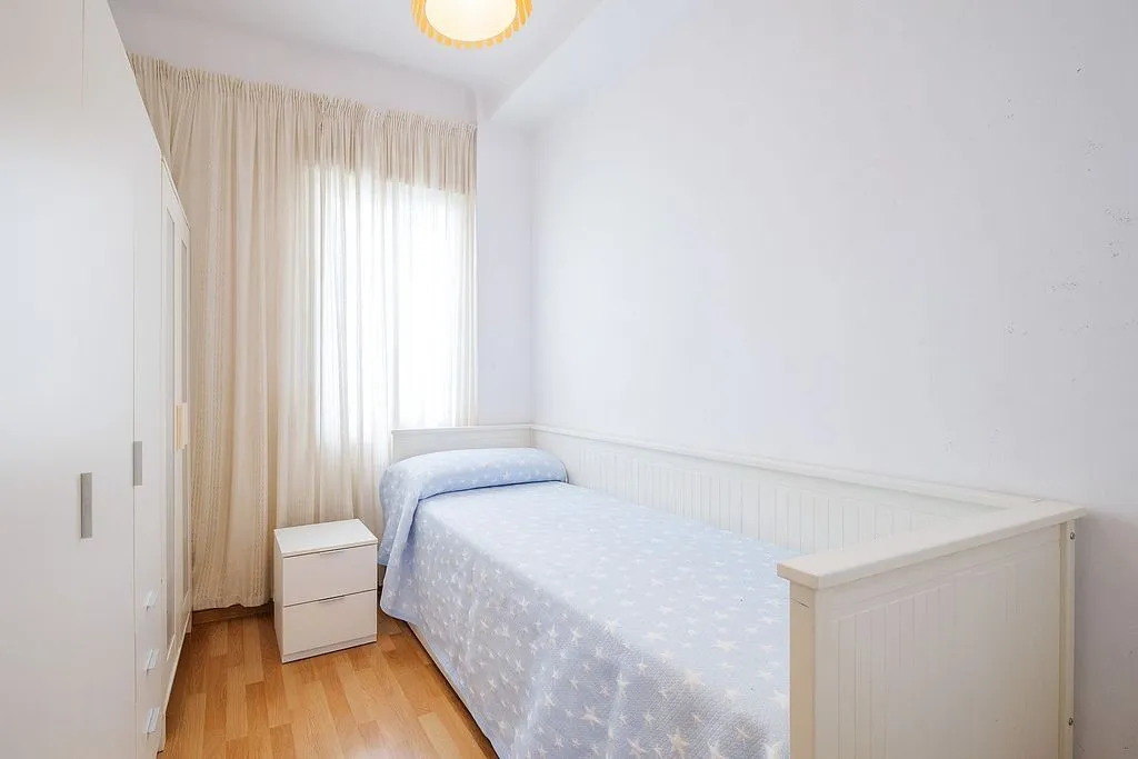Chambres - 3-Bed Apartment with A/C in Zaragoza