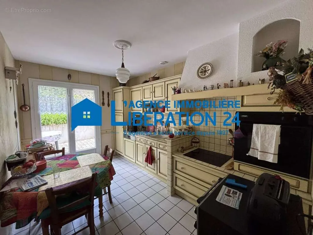 Cuisine - Maison avec Jardin et Terrasse à Saint-Étienne