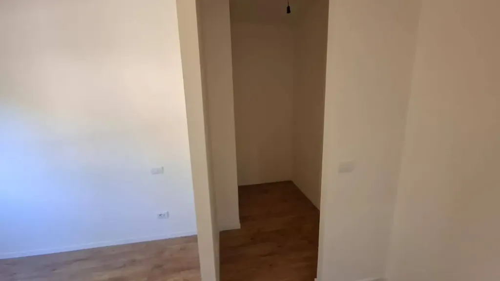 Pièces - Modernised Triplex with Balcony in Trieste
