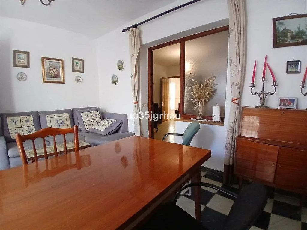 Salle à manger - Chalet for Renovation with Terrace in Estepona