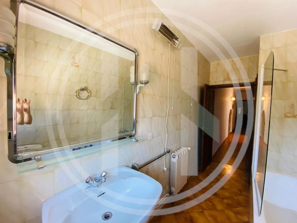 Salles de bain - Historic House with Garden in Cardedeu Centre