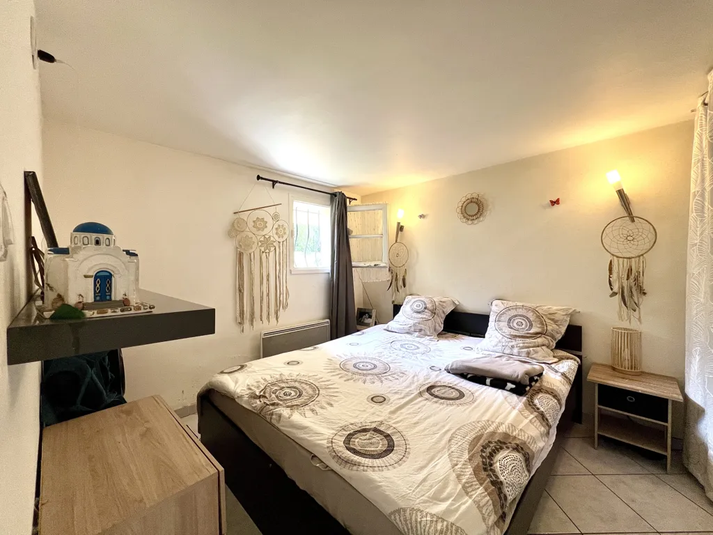 Chambres - Maison avec T2 Indépendant et Garage à Château-Gombert