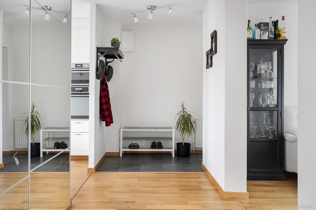 Entrée - Modern Flat with Balcony in Trandared