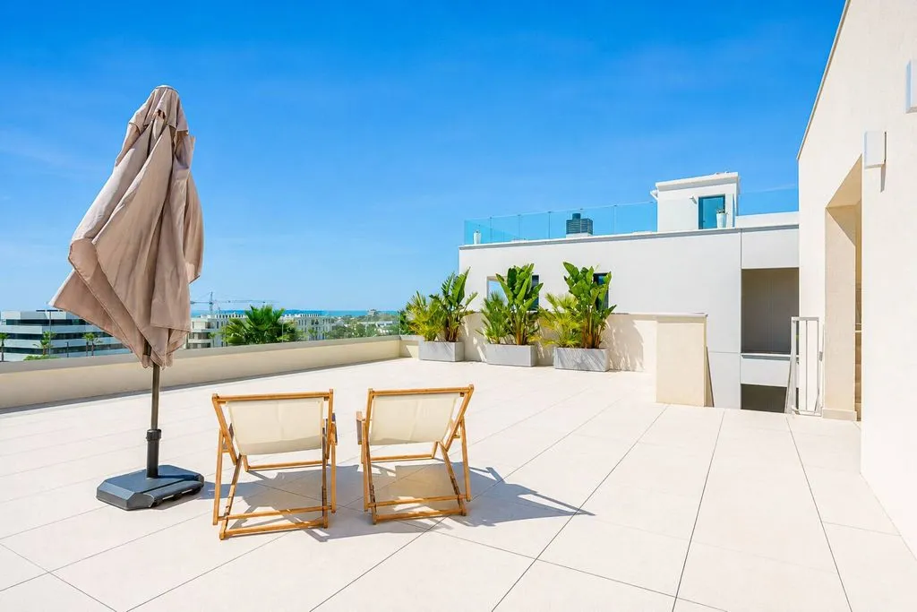 Terrasse - Luxury Detached House with Rooftop Terrace in Sitges