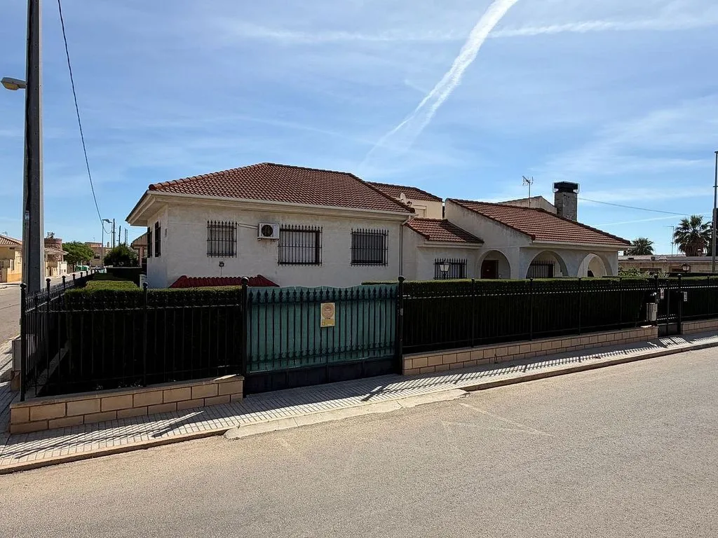 Välivaade - Chalet with Pool and Terrace in La Puebla