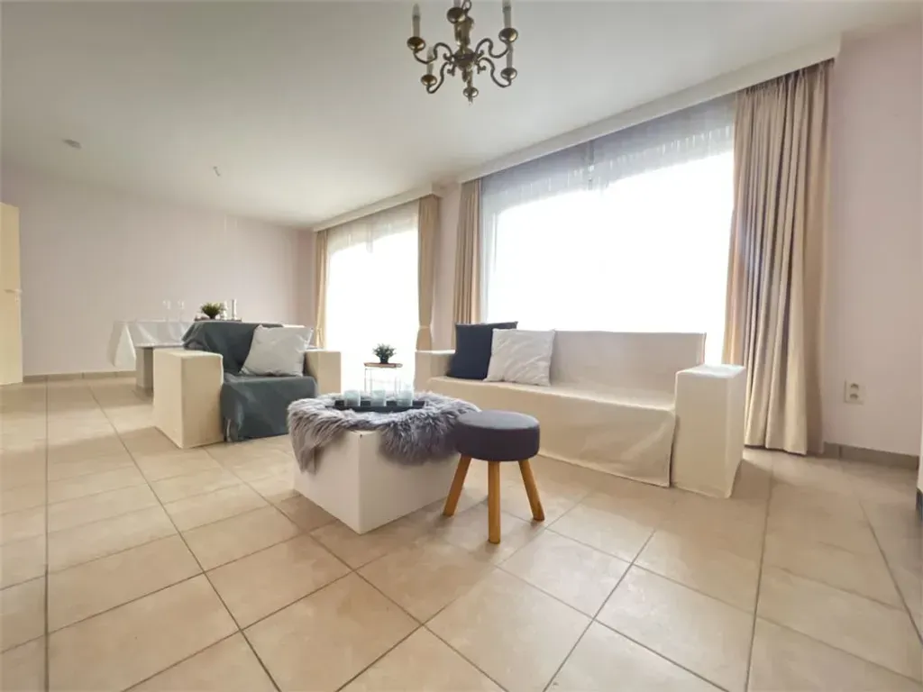 Séjour - Appartement Lumineux avec Terrasse à Torhout