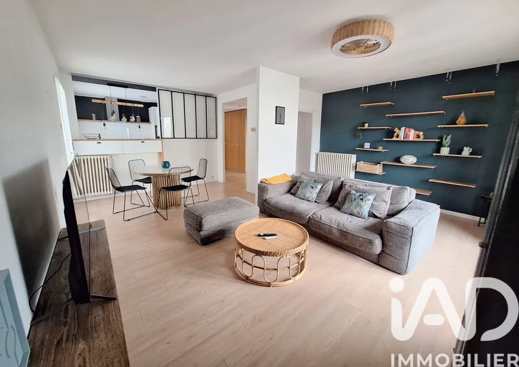 Séjour - Appartement Traversant avec Parking à Toulouse