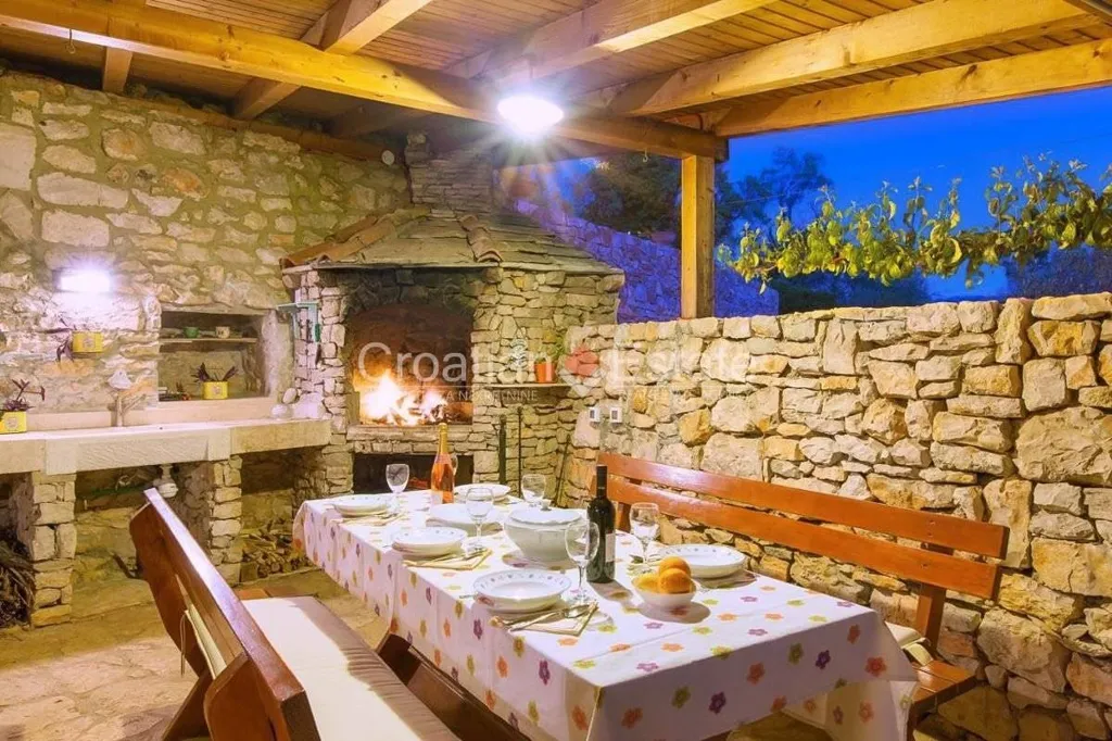 Terrass - Stone House with Pool and Sea View in Postira