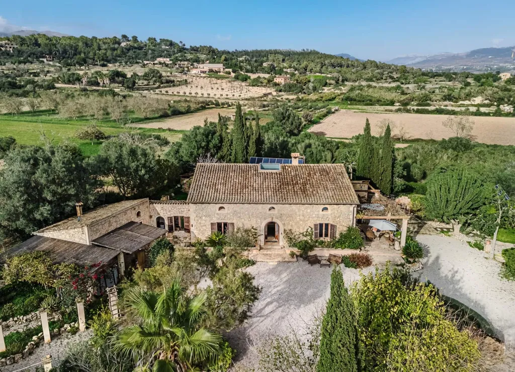 Vue aérienne - Solar-Powered Country House with Mountain Views in Porreres