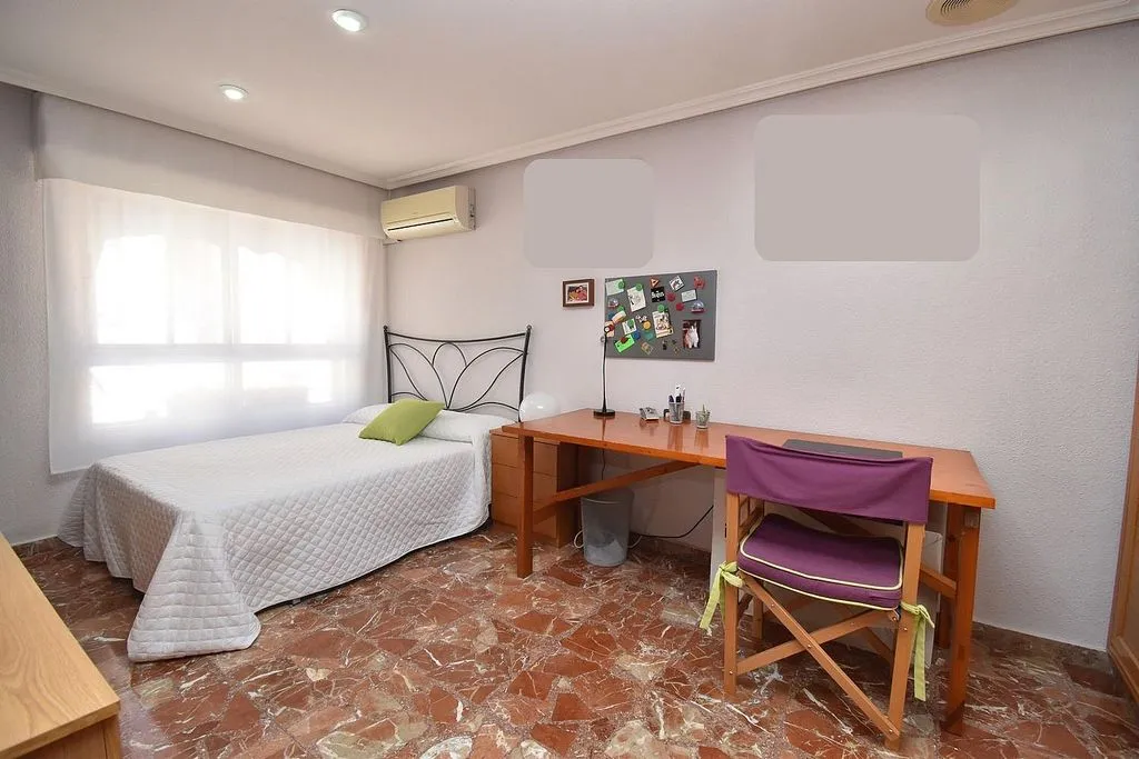 Bedrooms - Apartment with Balcony in Santa Pola Centre