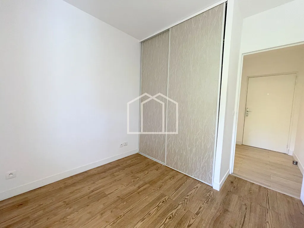 Camere da letto - 2-Bed Flat with Garden in Nanterre