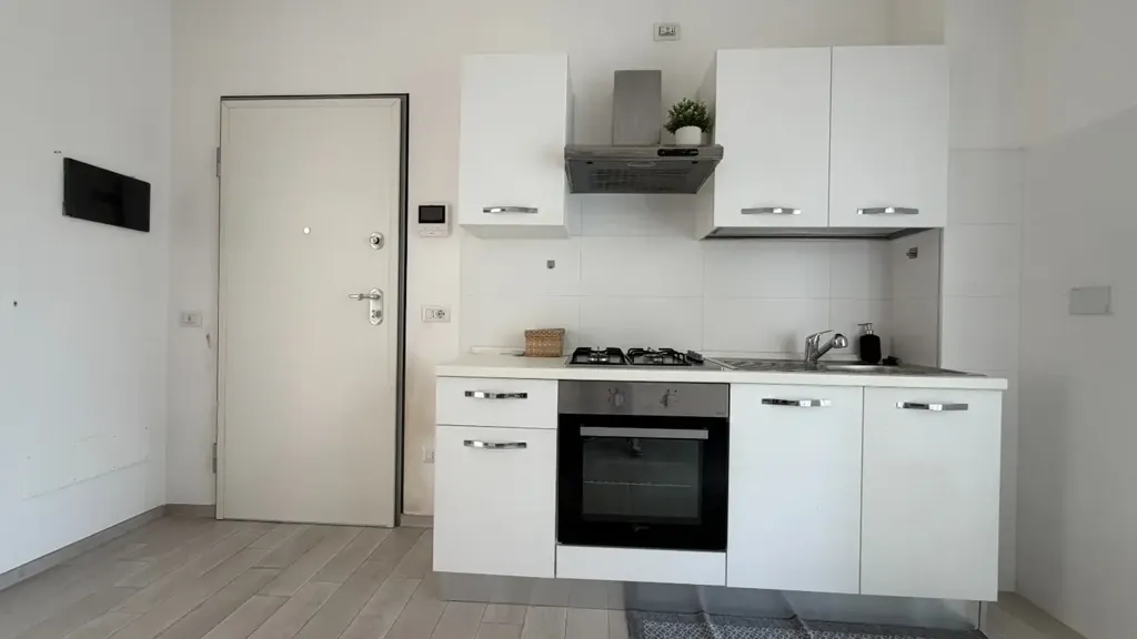 Cuisine - Modern 2-Bedroom with Double Terrace in Rome