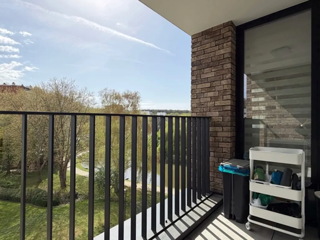 Rõdu - Bright Apartment with Terrace in Jambes