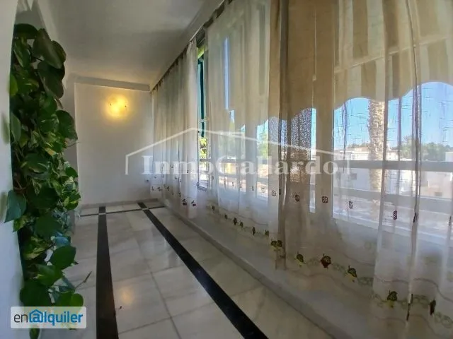 Entrée - Spacious Apartment with Terrace near Málaga Beach