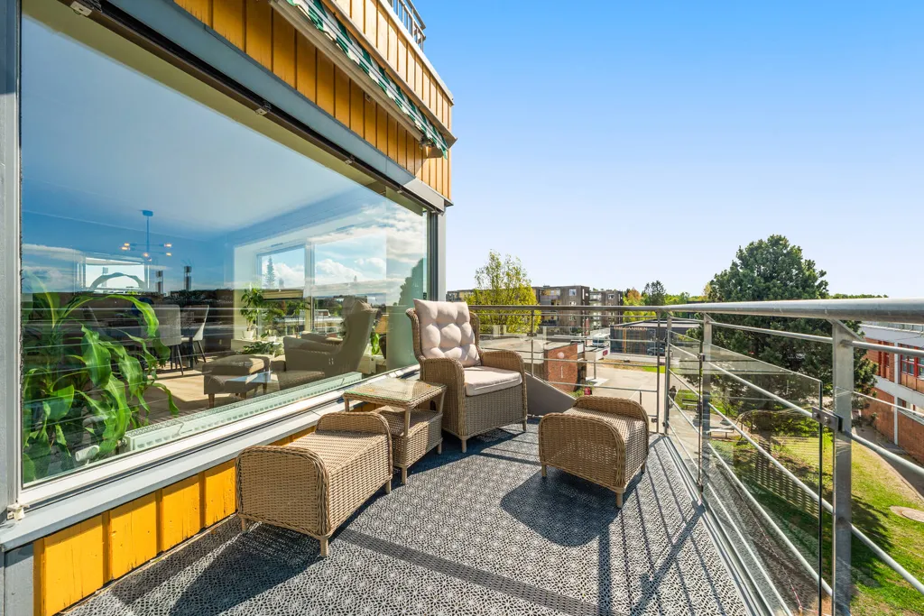 Rõdu - Modern 4-Bedroom Flat in Nannestad