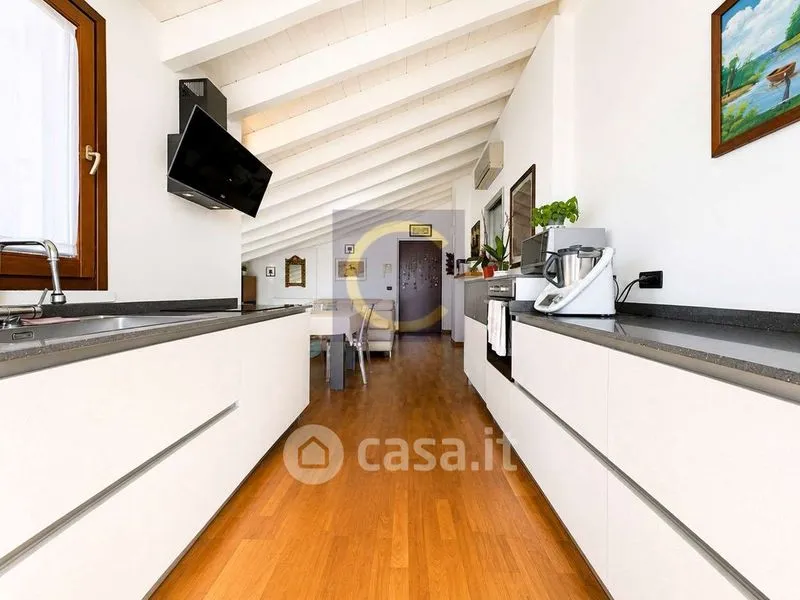 Cuisine - Mansarded Apartment with Panoramic View in Appiano Gentile