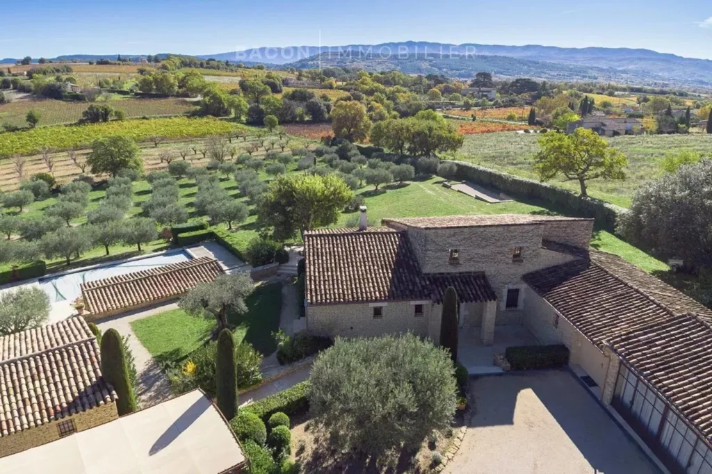 Vue aérienne - Propriété avec Vue et Piscine près de Saint-Saturnin-lès-Apt