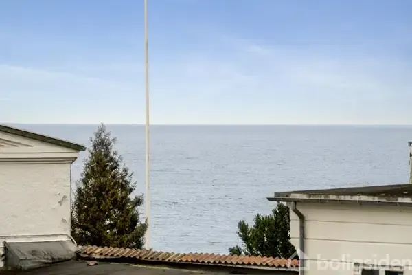 Terrace - 2-Bed Apartment with Sea View in Skodsborg