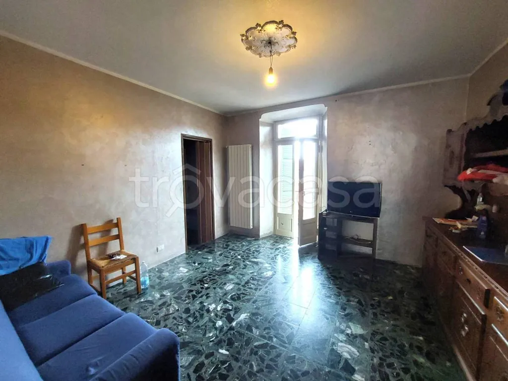 Séjour - Rented Apartment with Balcony on Corso Piemonte, Saluzzo