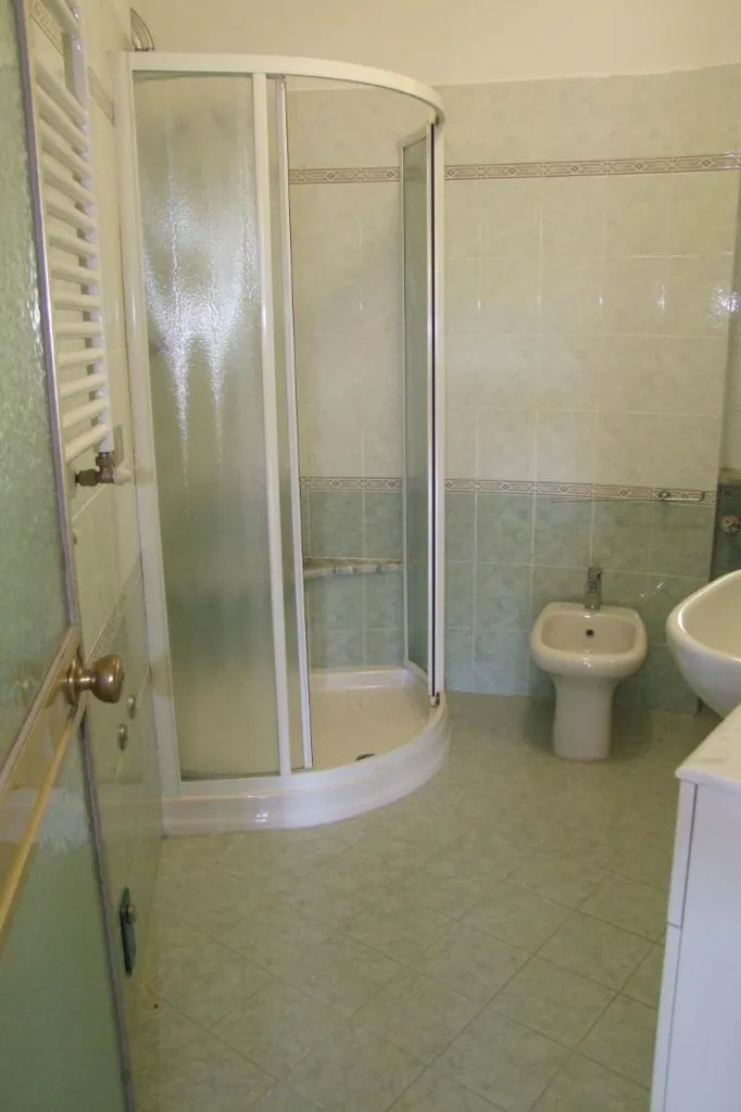 Bagni - Unique Round-Structured Villa in Pontassieve