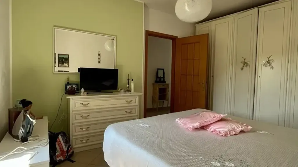 Bedrooms - Independent House with Garden in Valle Intelvi