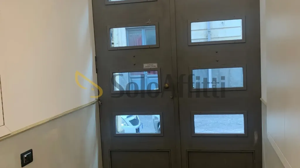Entrée - Armed Bilocale with Balcony in Catania Centre
