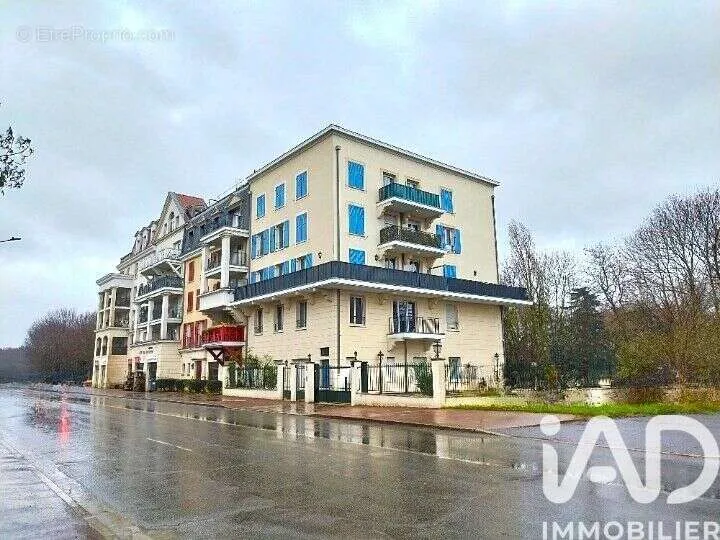 4-toaline korter asukohas Le Blanc-Mesnil