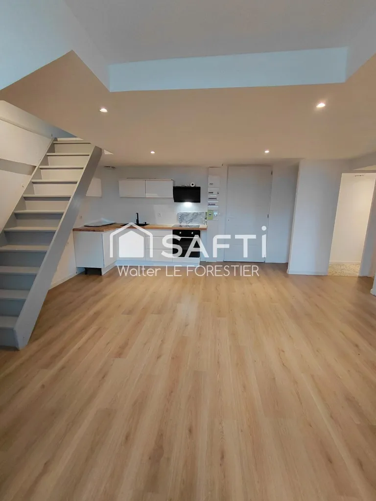 Soggiorno - Duplex Apartment with Garden in Saint-Louis-De-Montferrand