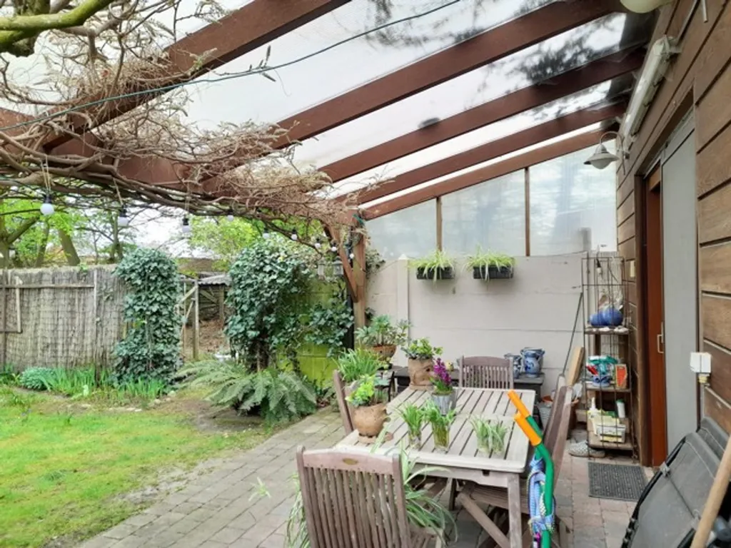 Garden - Mixed-Use House with Garden in Nijlen