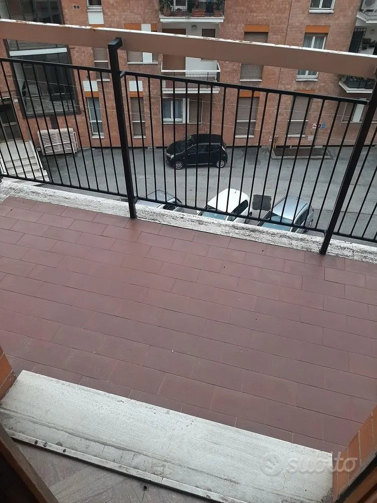 Balcon - Student Room with Balcony in Central Via Corazzini