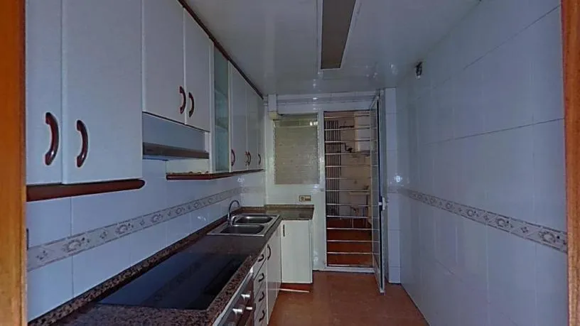 Köök - Apartment with Garden Access in Rubí, Barcelona