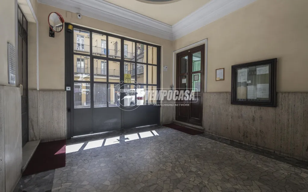 Esik - Prestigious Apartment with Terrace in Torino