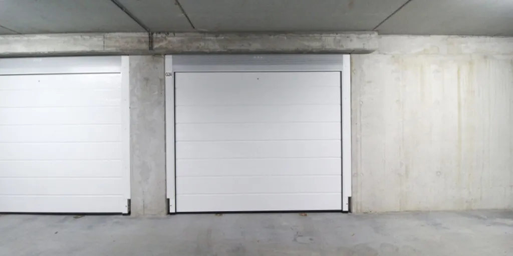 Garage - Appartement Moderne et Luminosité à Ingelmunster