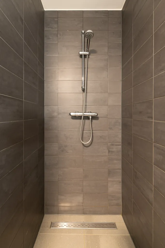 Salles de bain - Maison 8 pièces à Grevenbicht