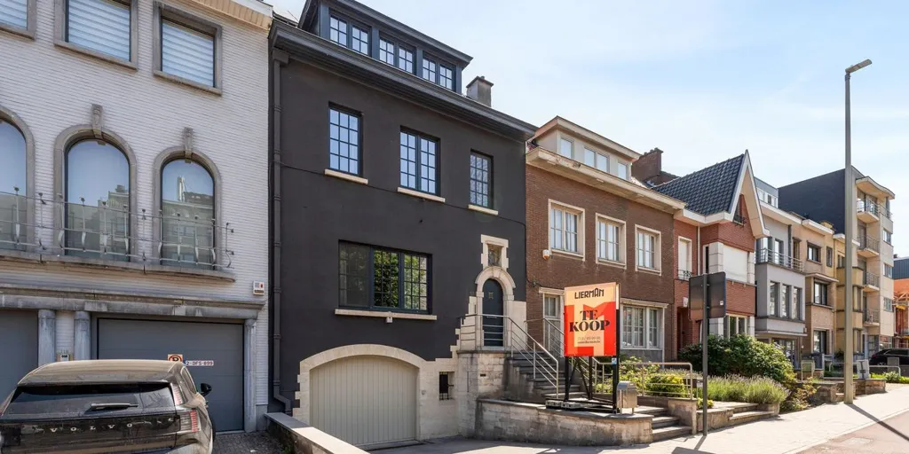 Esterno - Stately Townhouse with Pool in Aalst